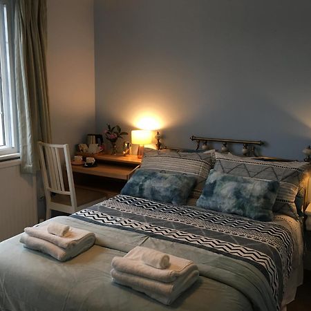 Leafy Suburban Bed And Breakfast Northwood (Greater London) Exterior foto